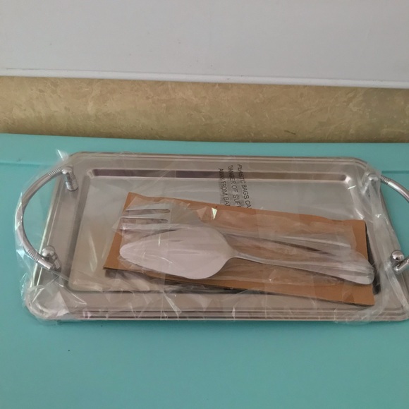 Stainless steel serving tray from ulta - Picture 4 of 6